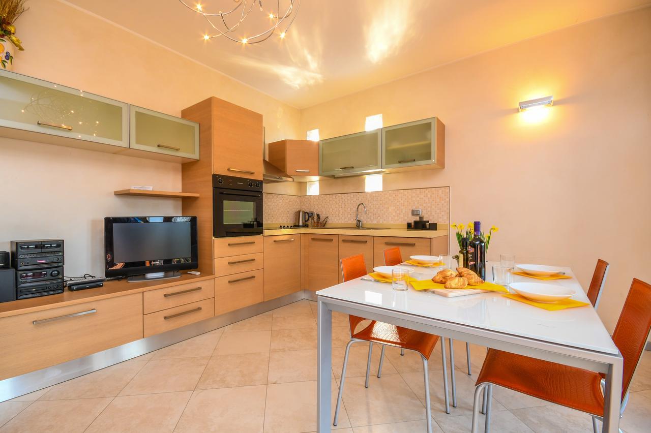 Barcone 1 Apartment Сирмионе Екстериор снимка