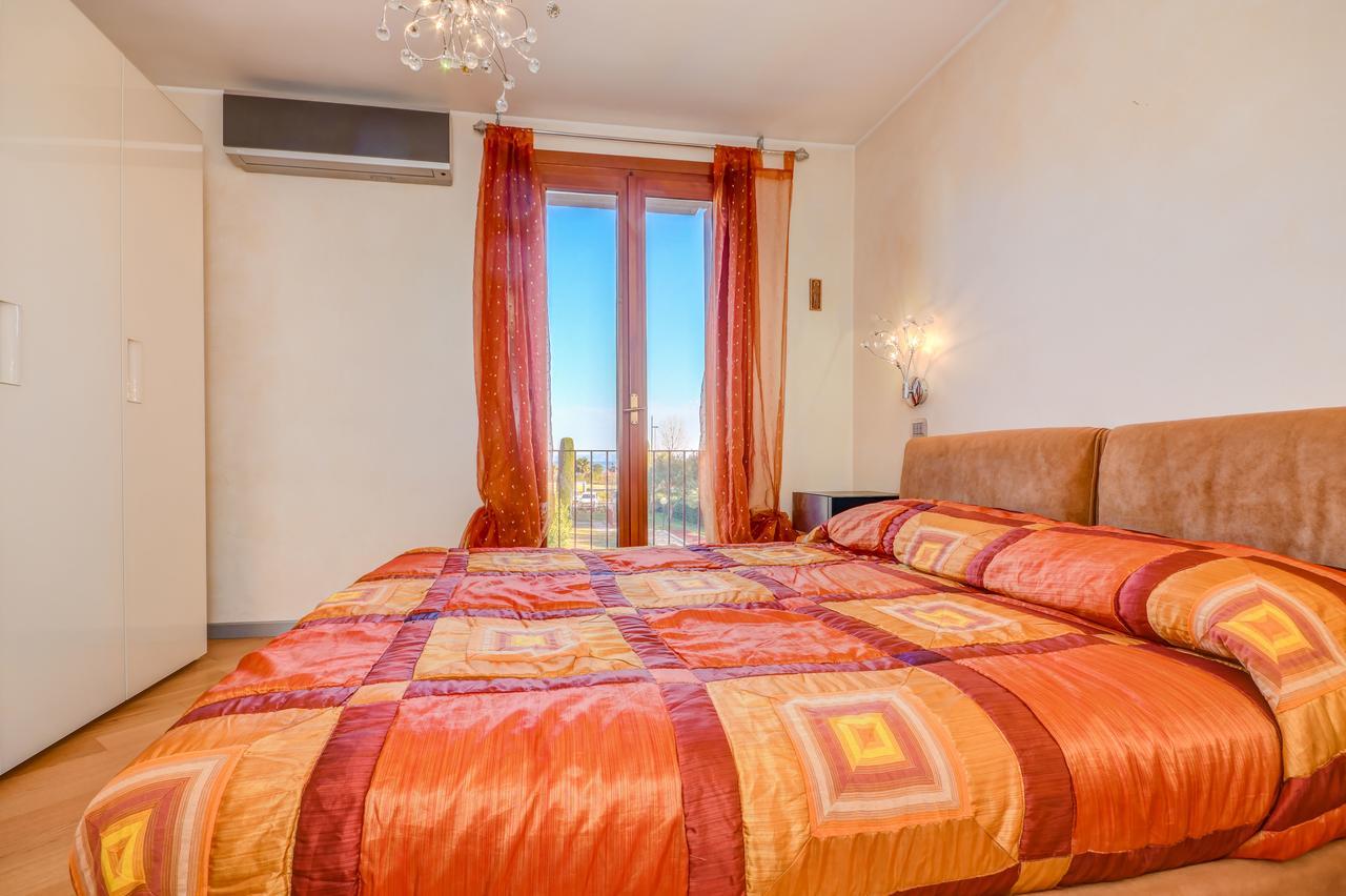 Barcone 1 Apartment Сирмионе Екстериор снимка